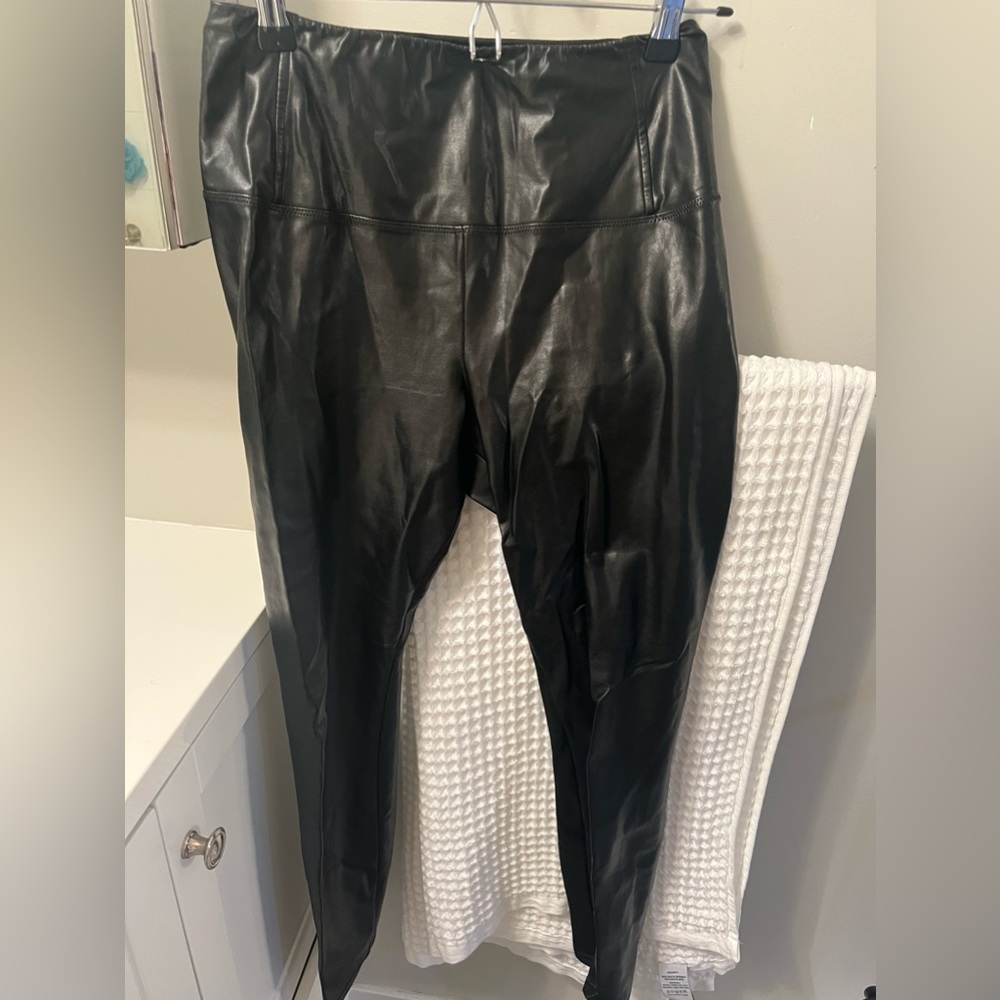 Wilfred Free tights